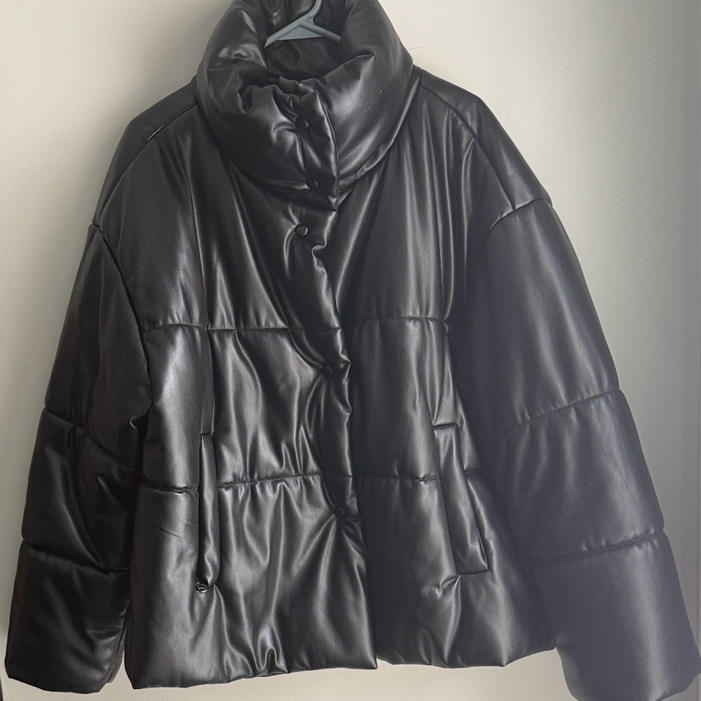 INC Chic Minimalist Vegan Leather Puffer Jacket Size Large - Picture 5 of 6